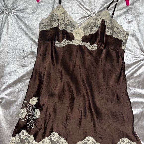 Beautiful Blue & Brown Silk & Lace Trim Cami’s 💙🤎 - Picture 1 of 3